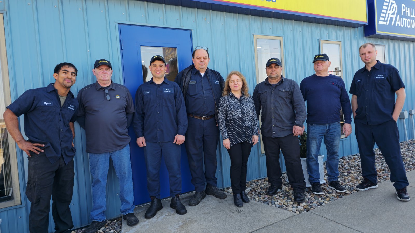 The Phillips Automotive team - Sedalia, MO